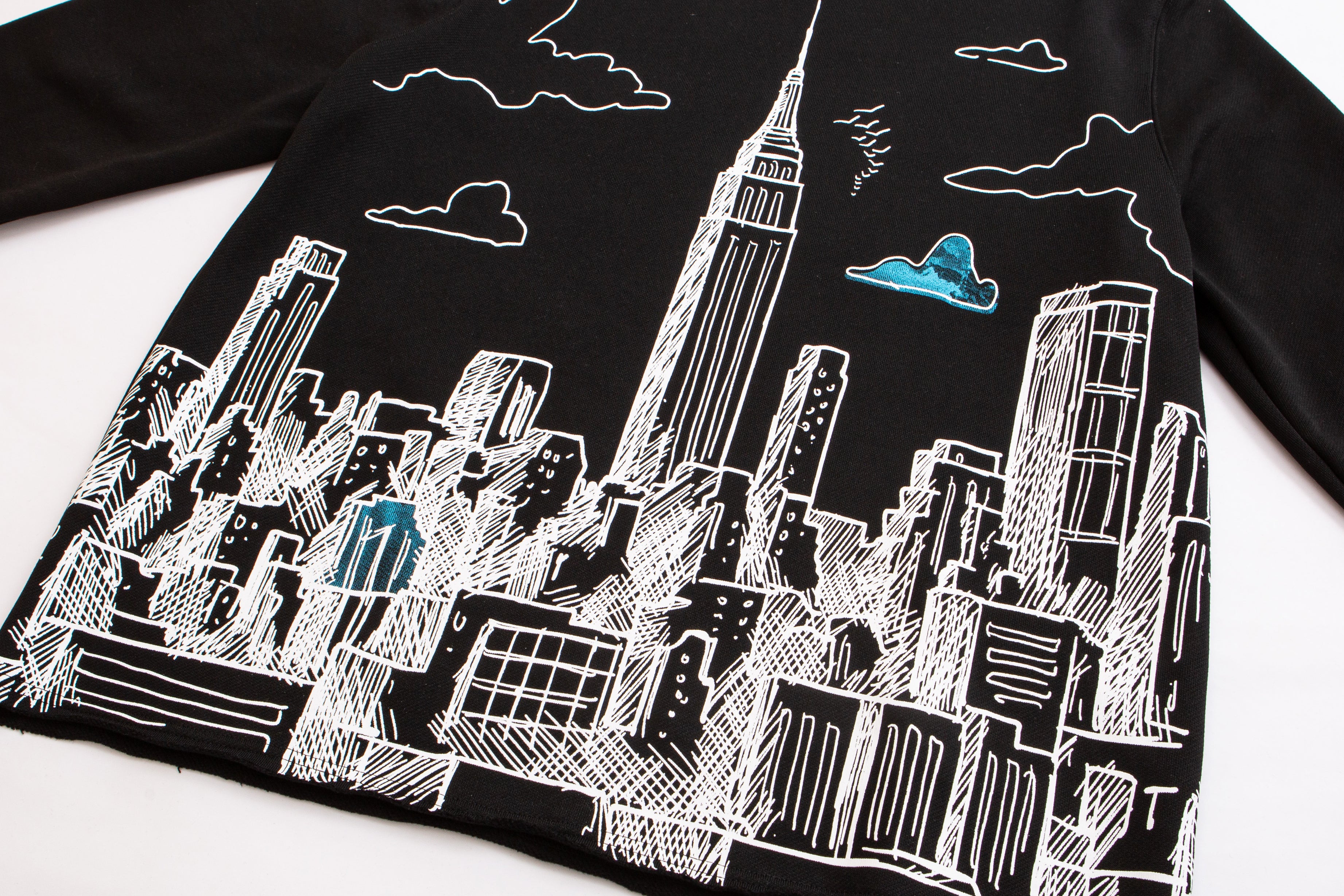 SKYLINE CREW NECK - BLACK