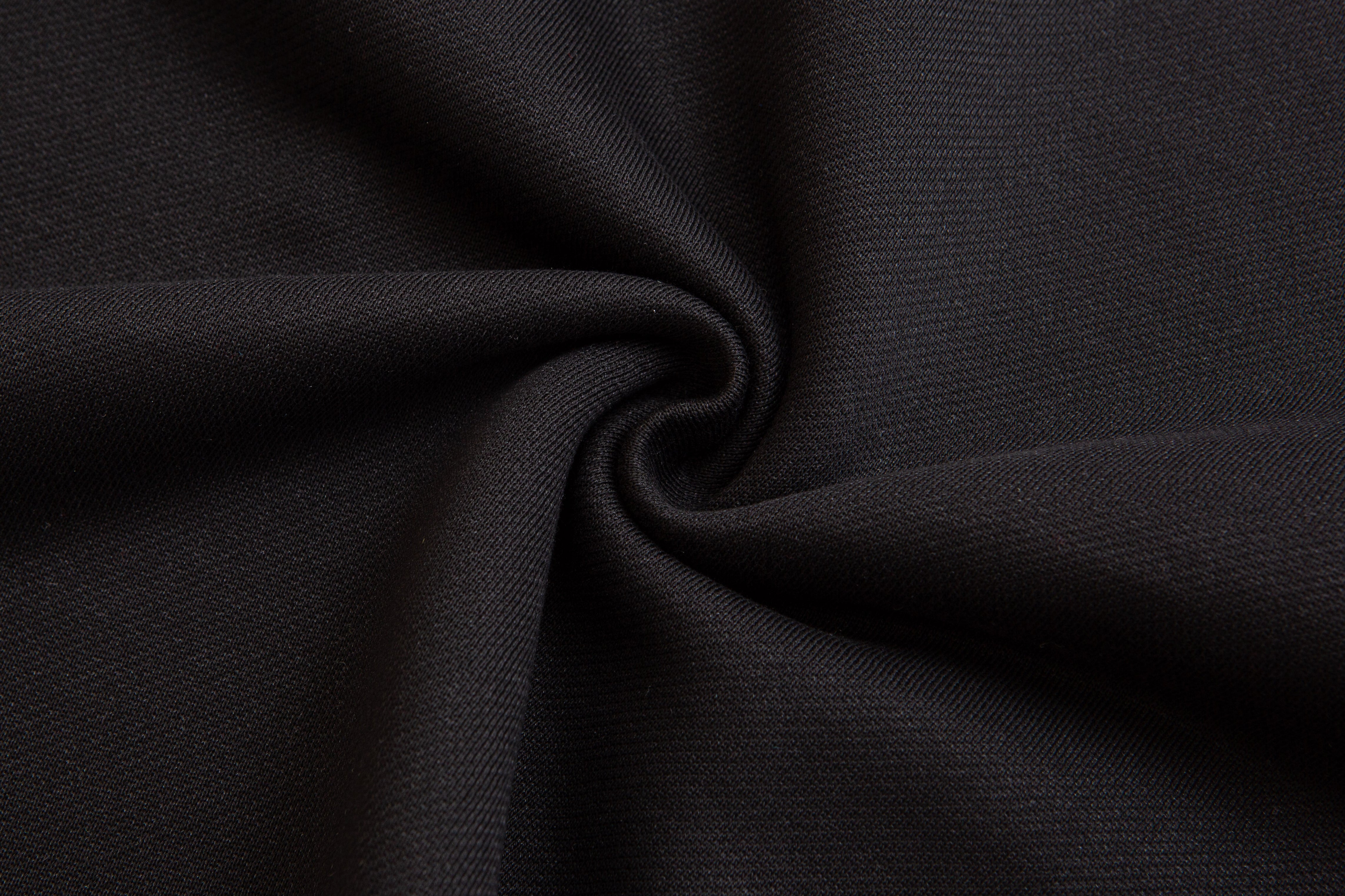 SKYLINE CREW NECK - BLACK